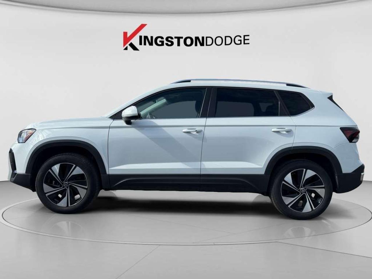 2025 Volkswagen Taos COMFORTLINE AWD Photo1