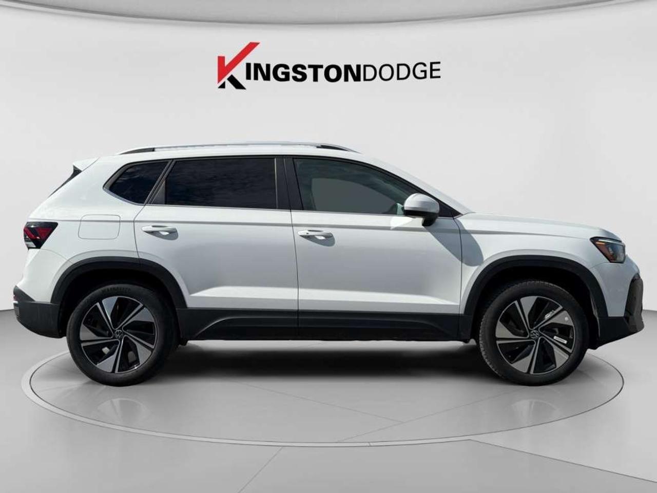 2025 Volkswagen Taos COMFORTLINE AWD Photo