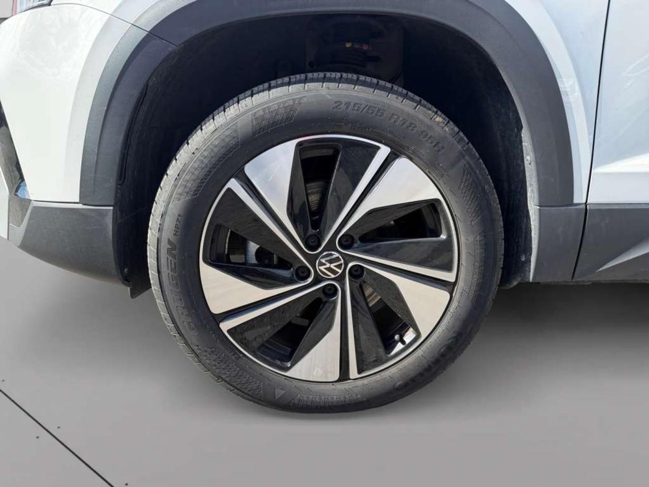 2025 Volkswagen Taos COMFORTLINE AWD Photo