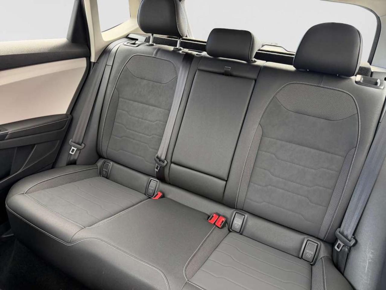 2025 Volkswagen Taos COMFORTLINE AWD Photo
