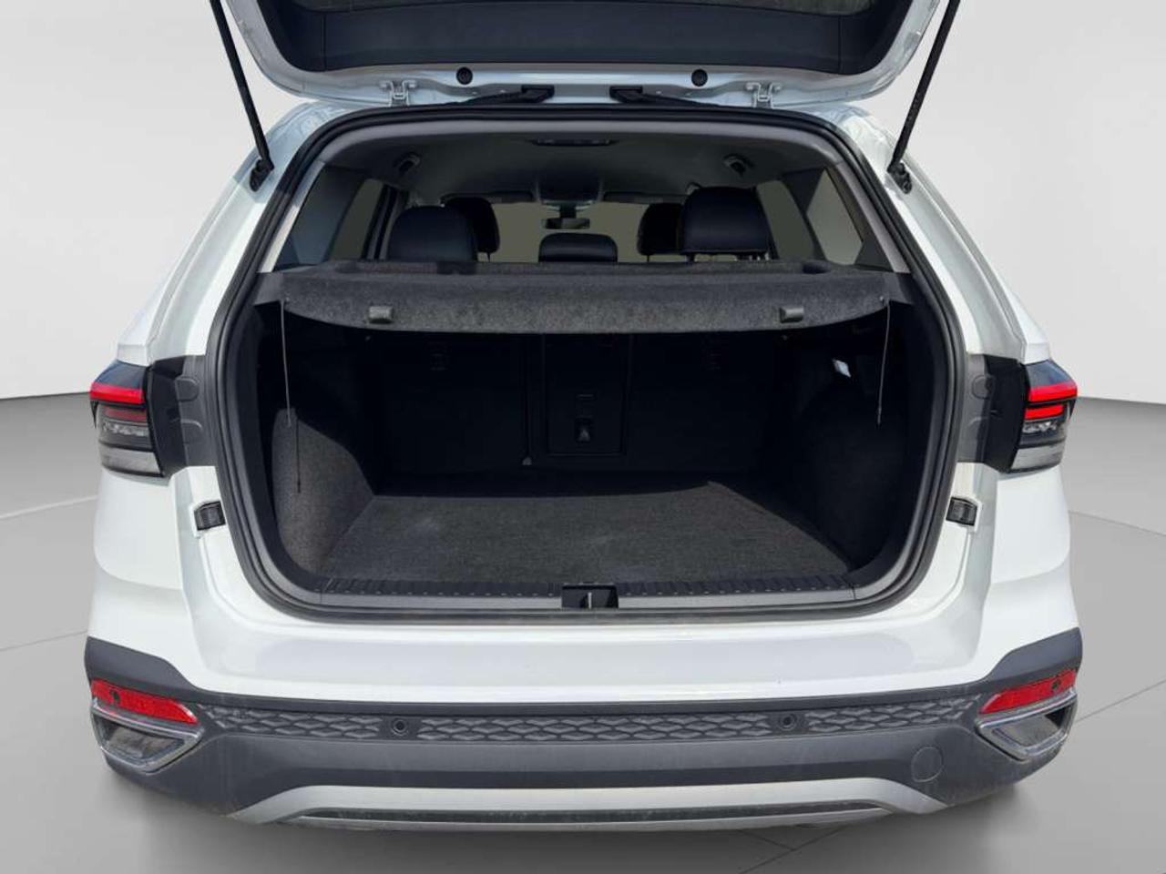 2025 Volkswagen Taos COMFORTLINE AWD Photo