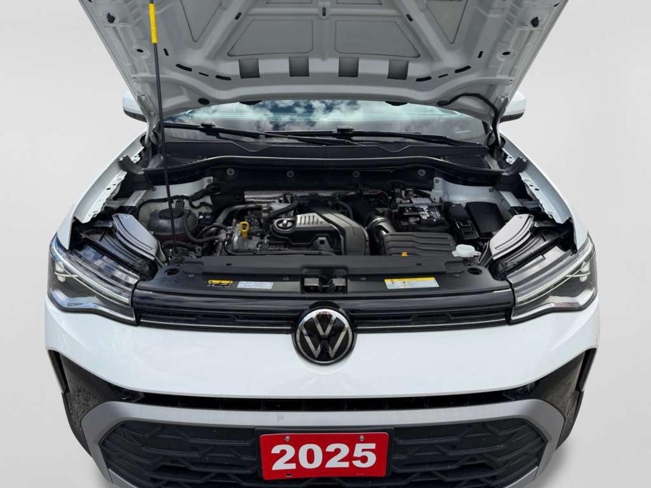 2025 Volkswagen Taos COMFORTLINE AWD Photo
