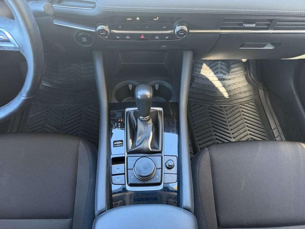 2019 Mazda 3 GS Photo