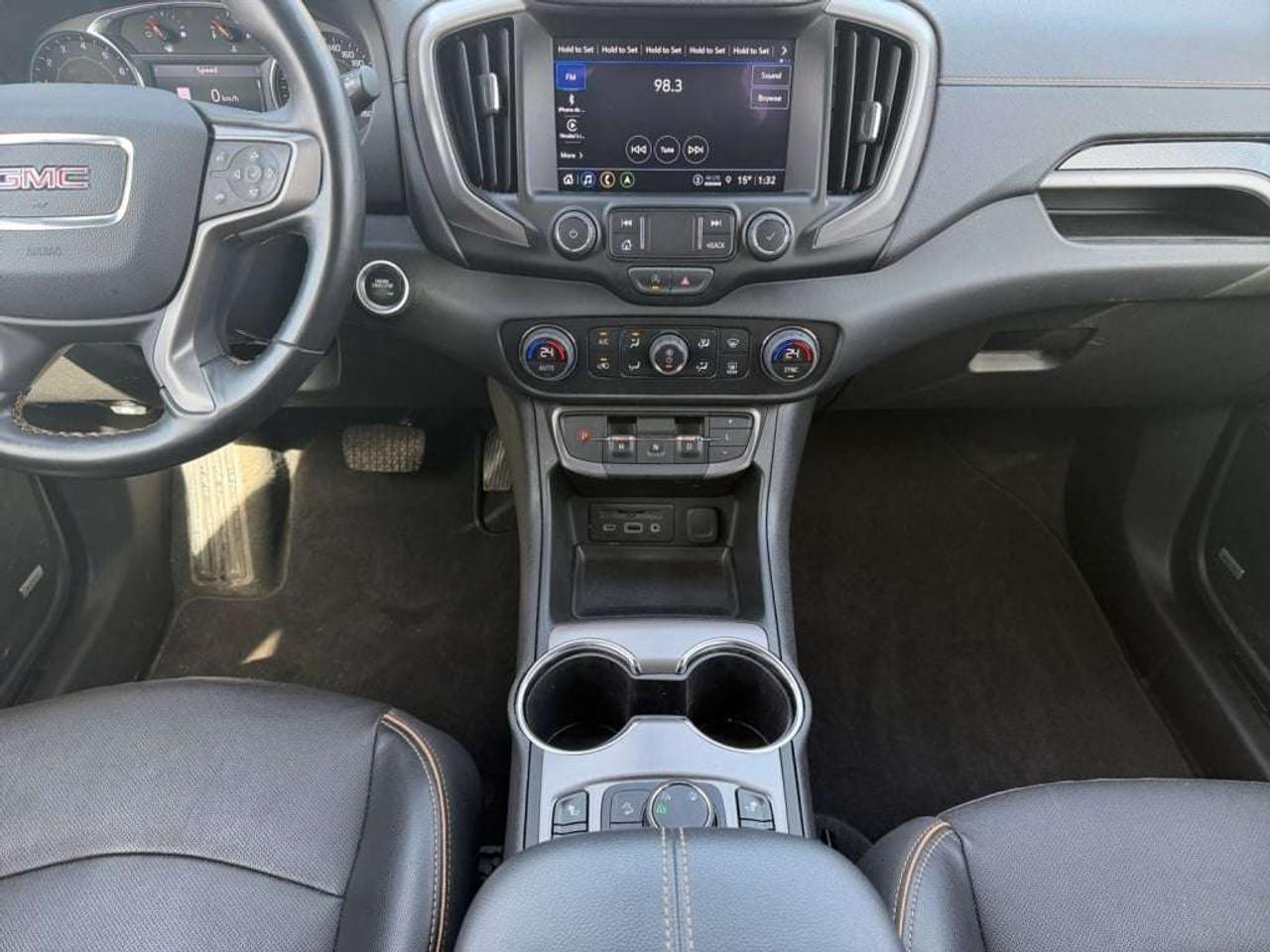2023 GMC Terrain AT4 AWD Photo