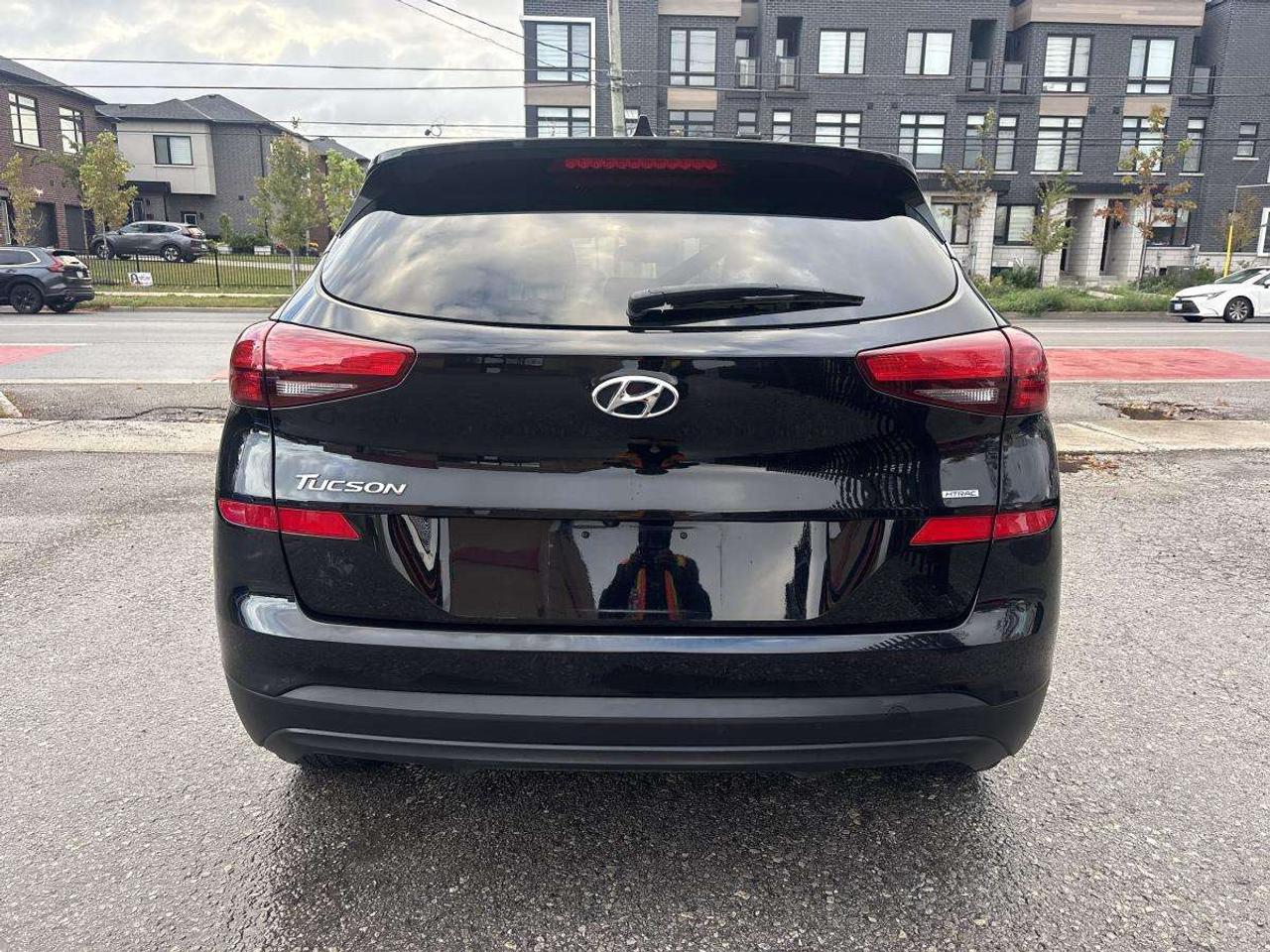 2021 Hyundai Tucson Preferred AWD Photo2