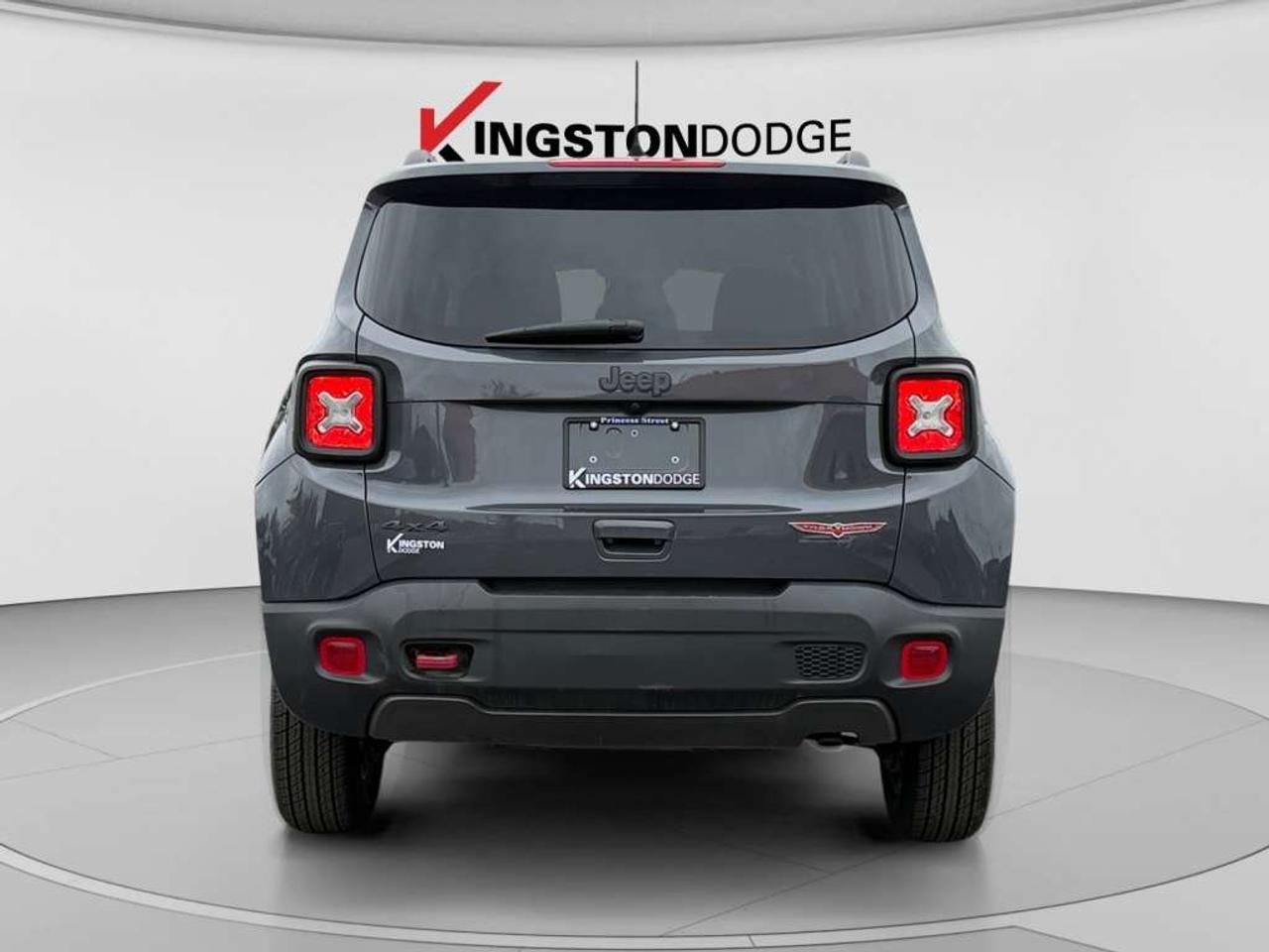 2022 Jeep Renegade Trailhawk 4WD Photo