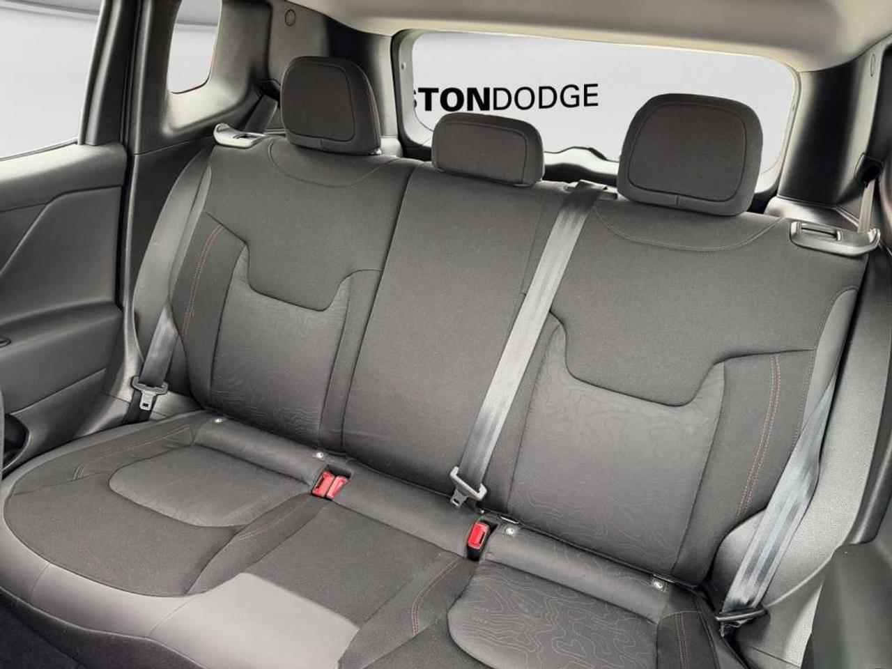2022 Jeep Renegade Trailhawk 4WD Photo
