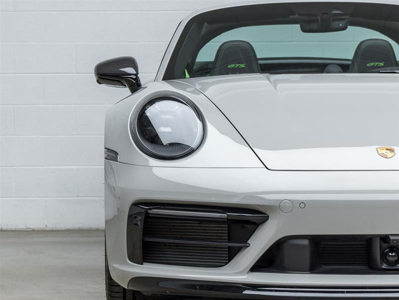 2023 Porsche 911  Photo3