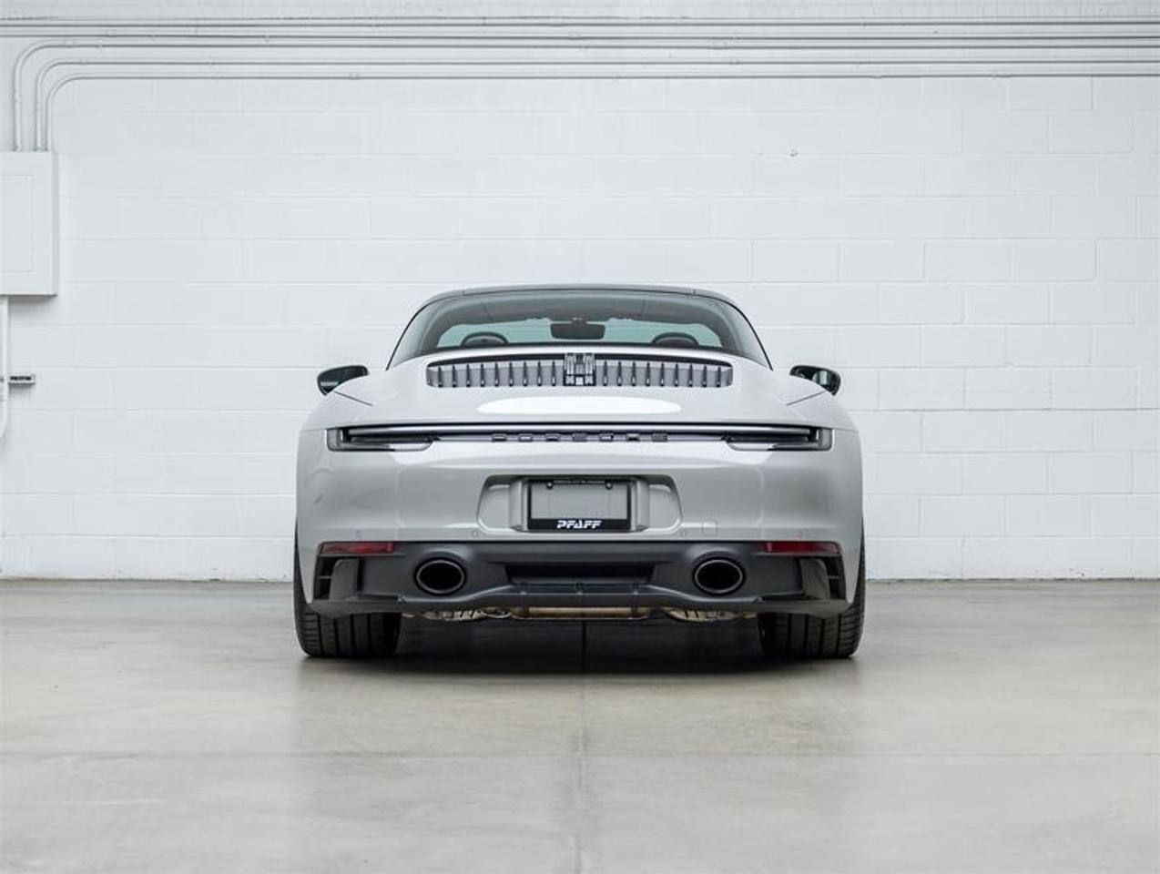 2023 Porsche 911  Photo