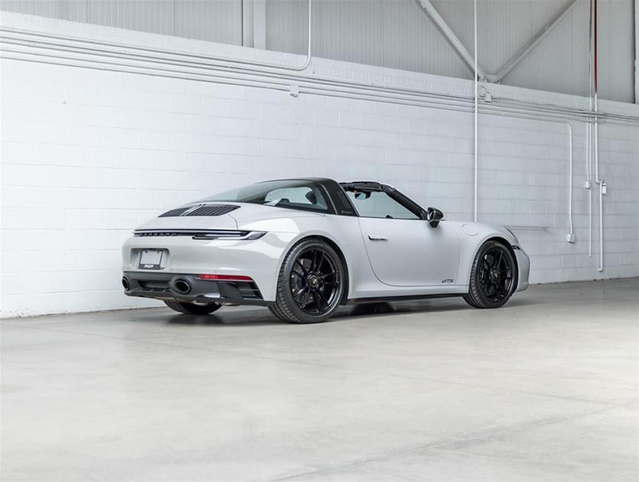 2023 Porsche 911  Photo