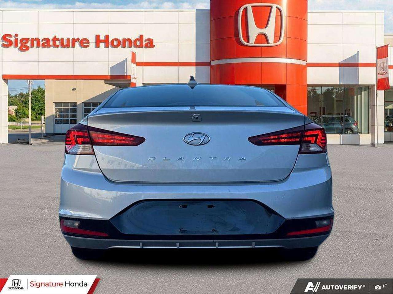 2020 Hyundai Elantra Preferred Photo4