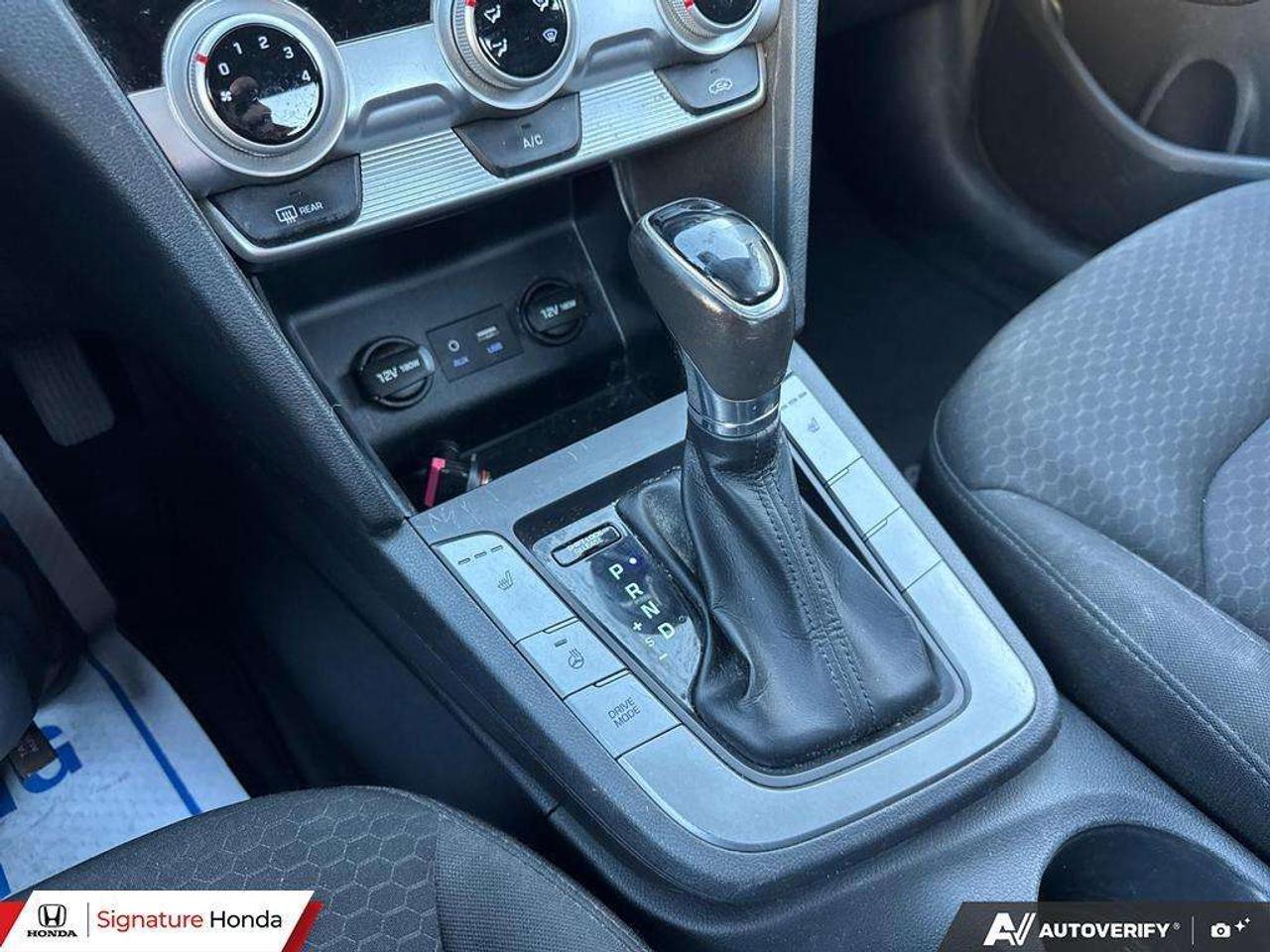 2020 Hyundai Elantra Preferred Photo