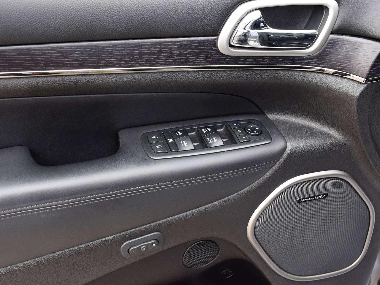 2018 Jeep Grand Cherokee Overland 4x4 ~Nav ~Leather ~Moonroof ~Blind Spot Photo