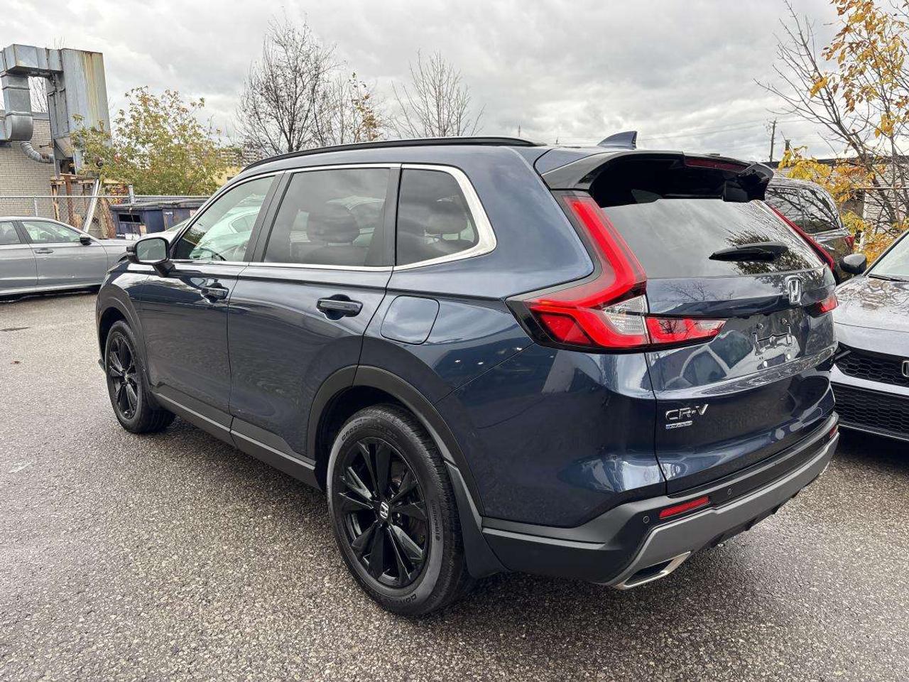2024 Honda CR-V Touring Honda Certified With 7YR/160K Warranty Photo3