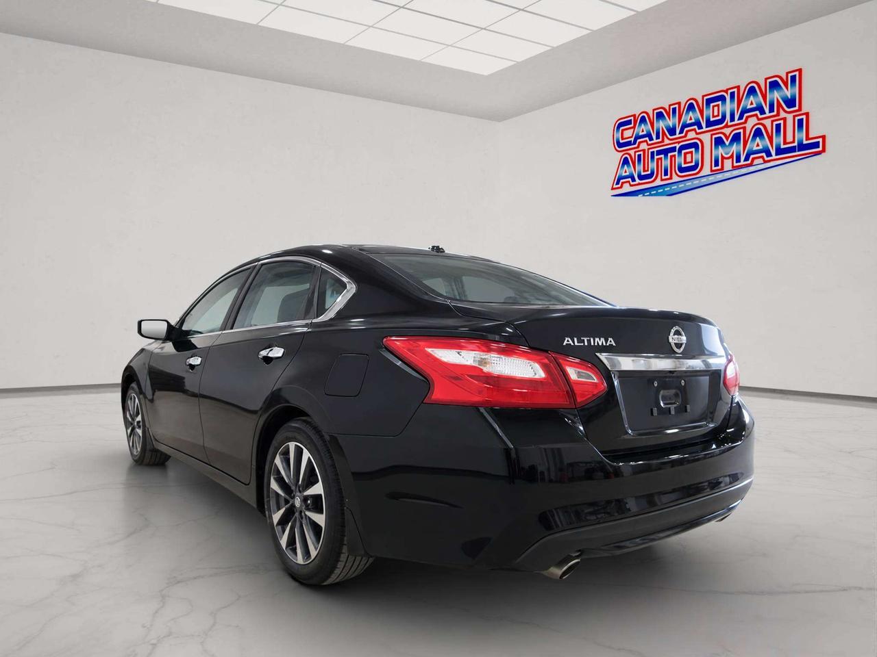 2016 Nissan Altima SV, ROOF, HTD. SEATS, A/C, ALLOYS, BT, 144K! Photo