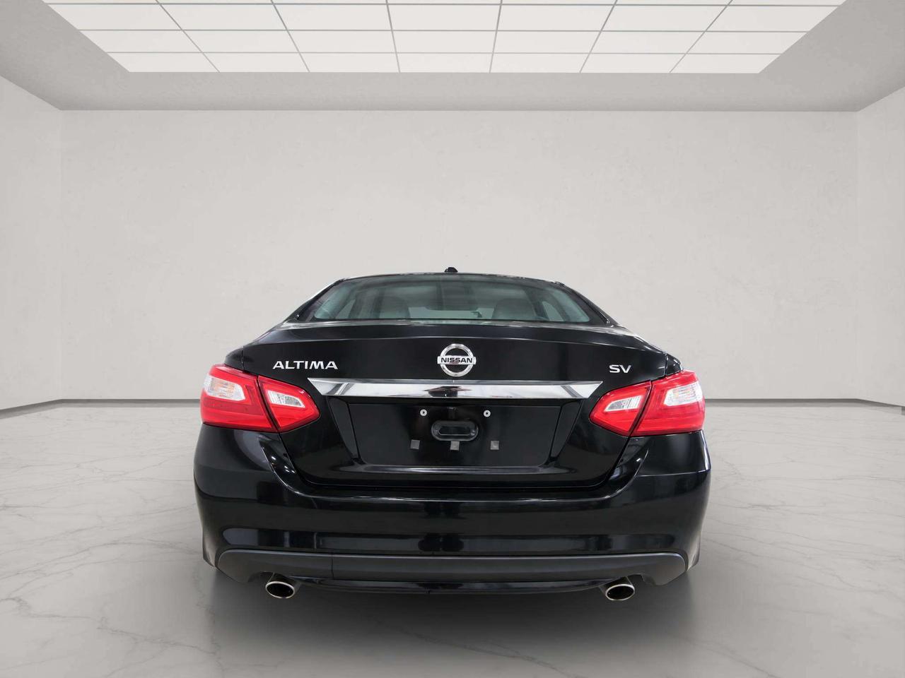 2016 Nissan Altima SV, ROOF, HTD. SEATS, A/C, ALLOYS, BT, 144K! Photo