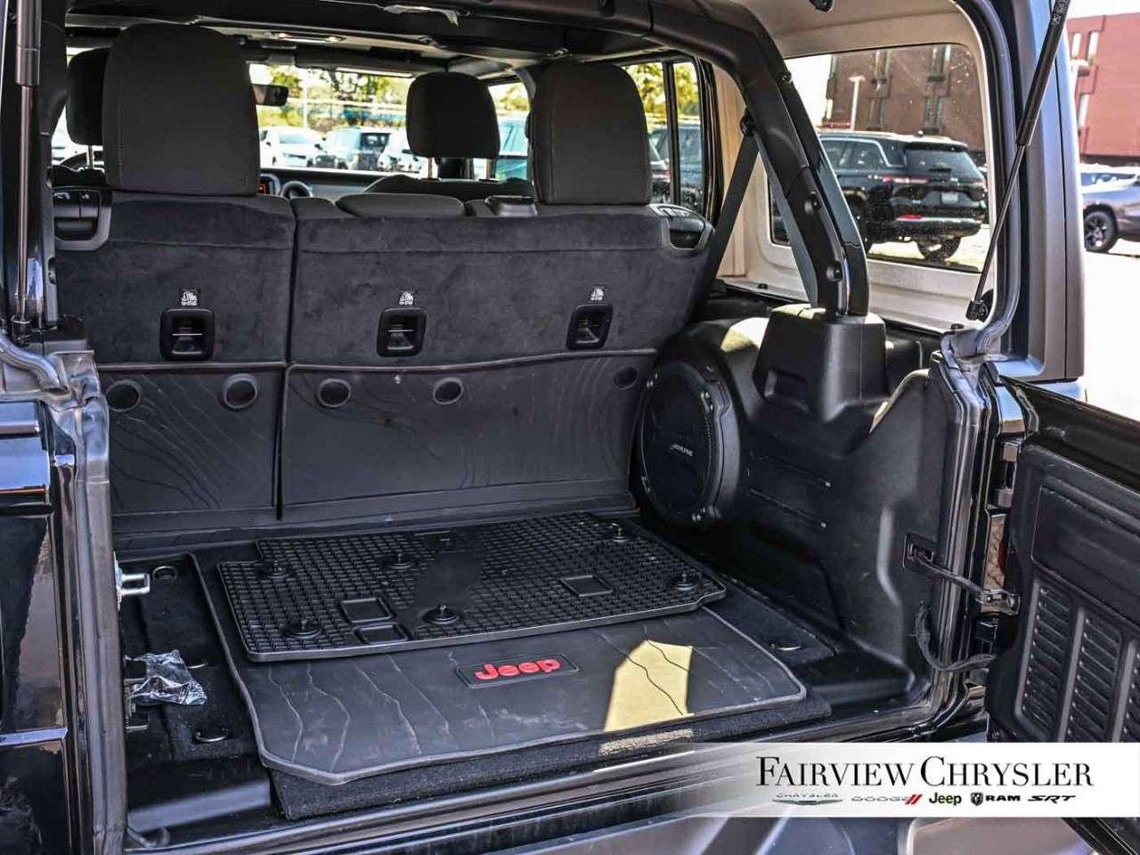 2021 Jeep Wrangler Unlimited Sport S 4x4 HARD TOP   BLIND SPOT   REMOTE START   CARPLAY   NAVIGATION   ALPINE SOUND   DUAL CLIMATE Photo