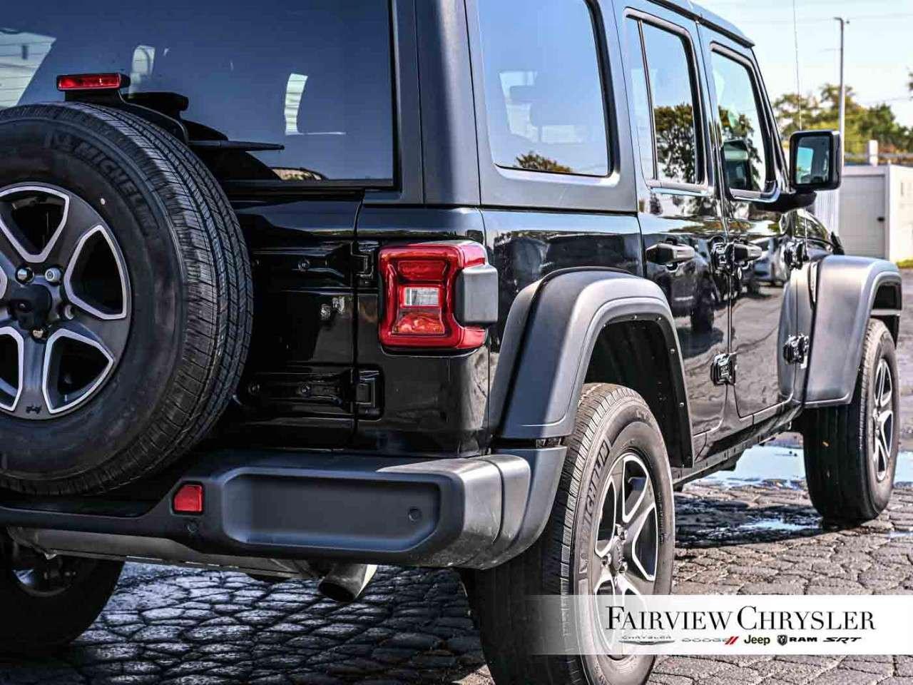2021 Jeep Wrangler Unlimited Sport S 4x4 HARD TOP   BLIND SPOT   REMOTE START   CARPLAY   NAVIGATION   ALPINE SOUND   DUAL CLIMATE Photo