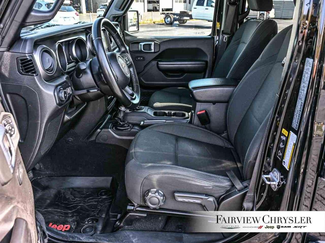 2021 Jeep Wrangler Unlimited Sport S 4x4 HARD TOP   BLIND SPOT   REMOTE START   CARPLAY   NAVIGATION   ALPINE SOUND   DUAL CLIMATE Photo