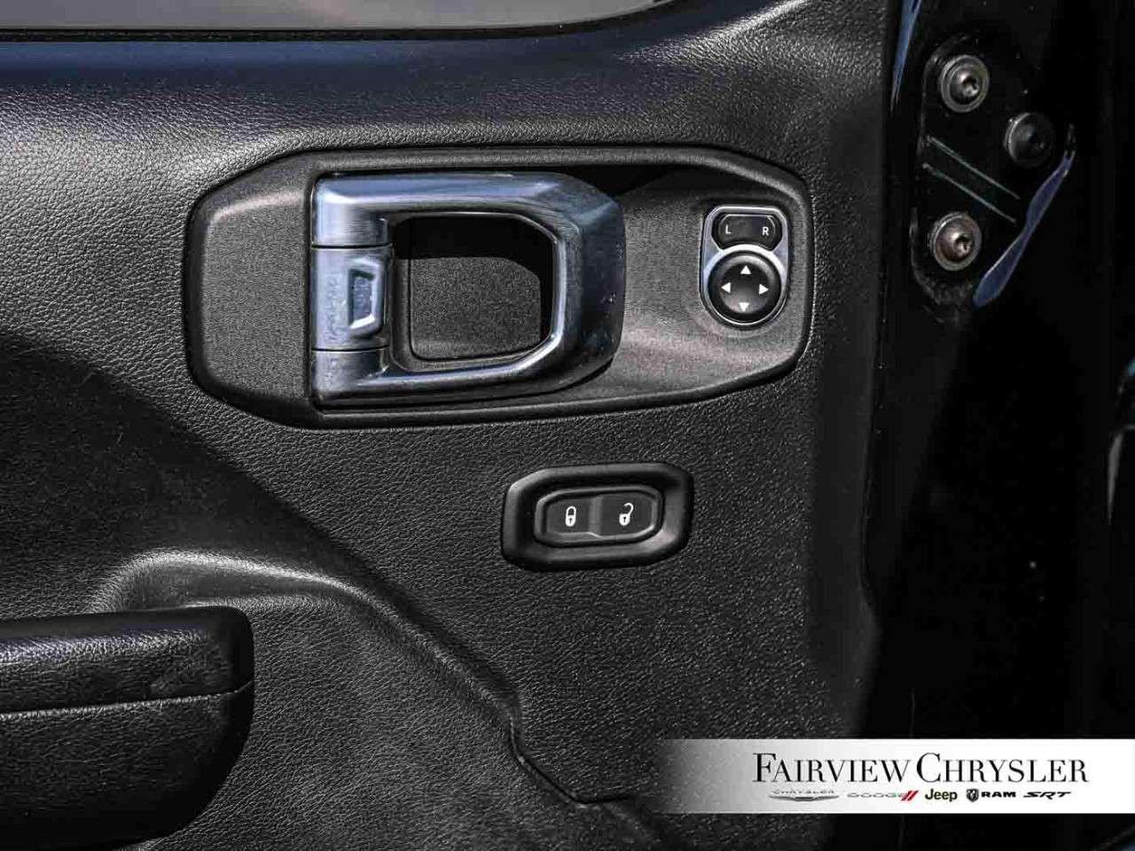 2021 Jeep Wrangler Unlimited Sport S 4x4 HARD TOP   BLIND SPOT   REMOTE START   CARPLAY   NAVIGATION   ALPINE SOUND   DUAL CLIMATE Photo