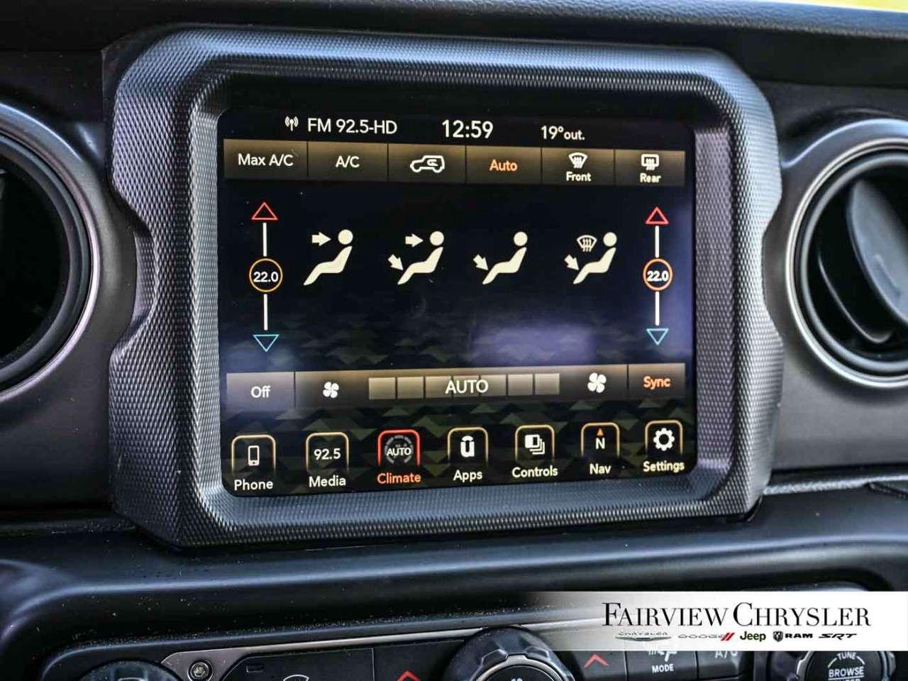 2021 Jeep Wrangler Unlimited Sport S 4x4 HARD TOP   BLIND SPOT   REMOTE START   CARPLAY   NAVIGATION   ALPINE SOUND   DUAL CLIMATE Photo