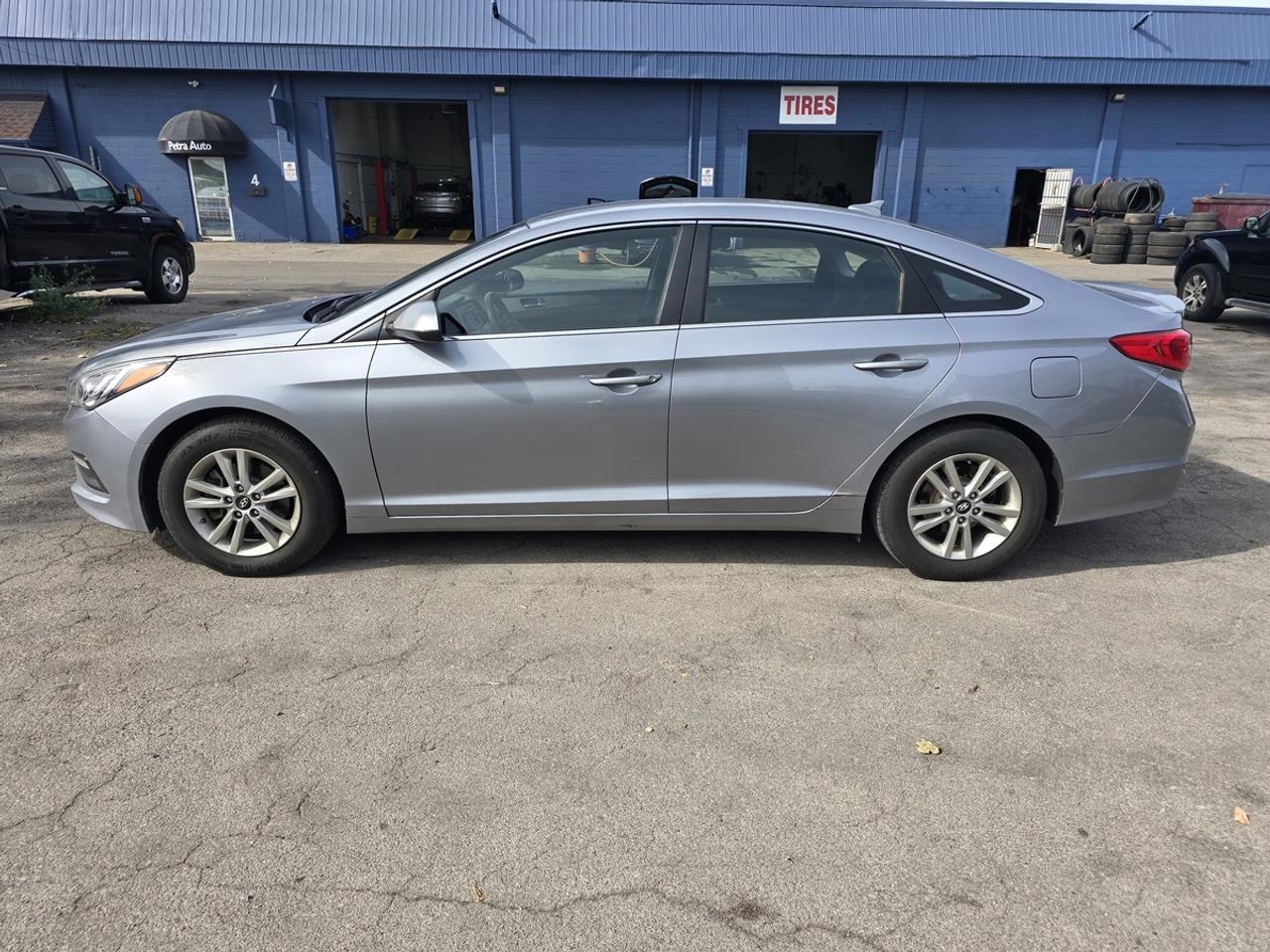 2017 Hyundai Sonata SE Photo