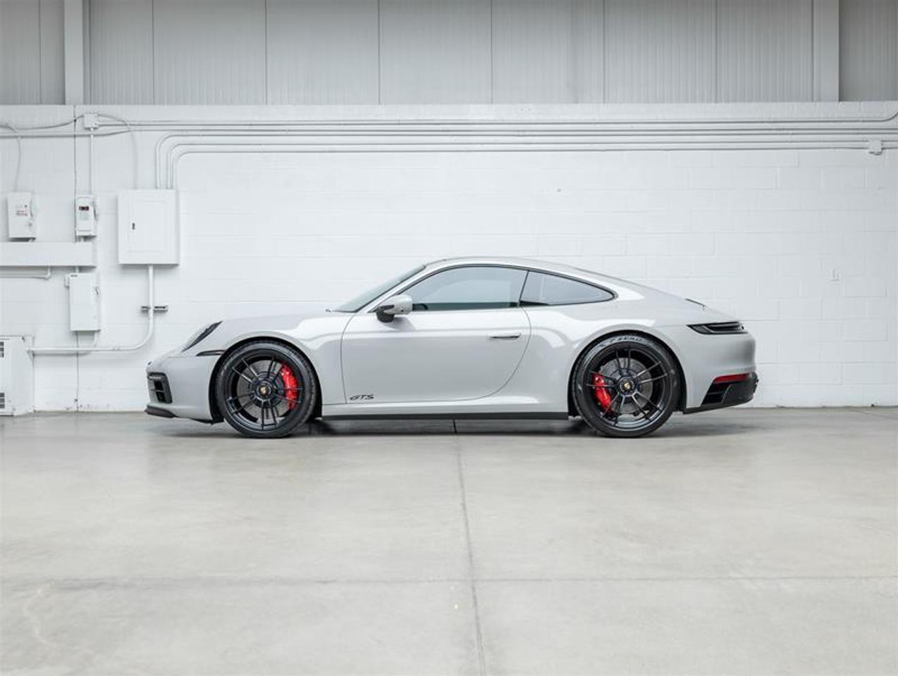 2022 Porsche 911  Photo4