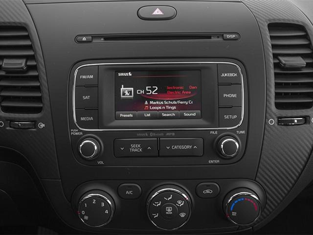 2014 Kia Forte 1.8L LX (A6) 4dr Sedan Photo