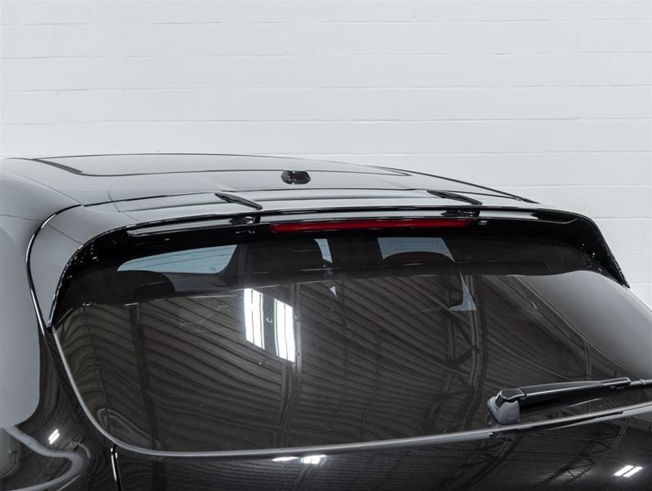 2026 Porsche Macan  Photo