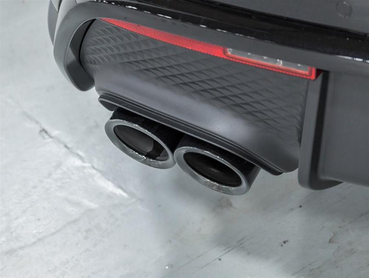 2026 Porsche Macan  Photo