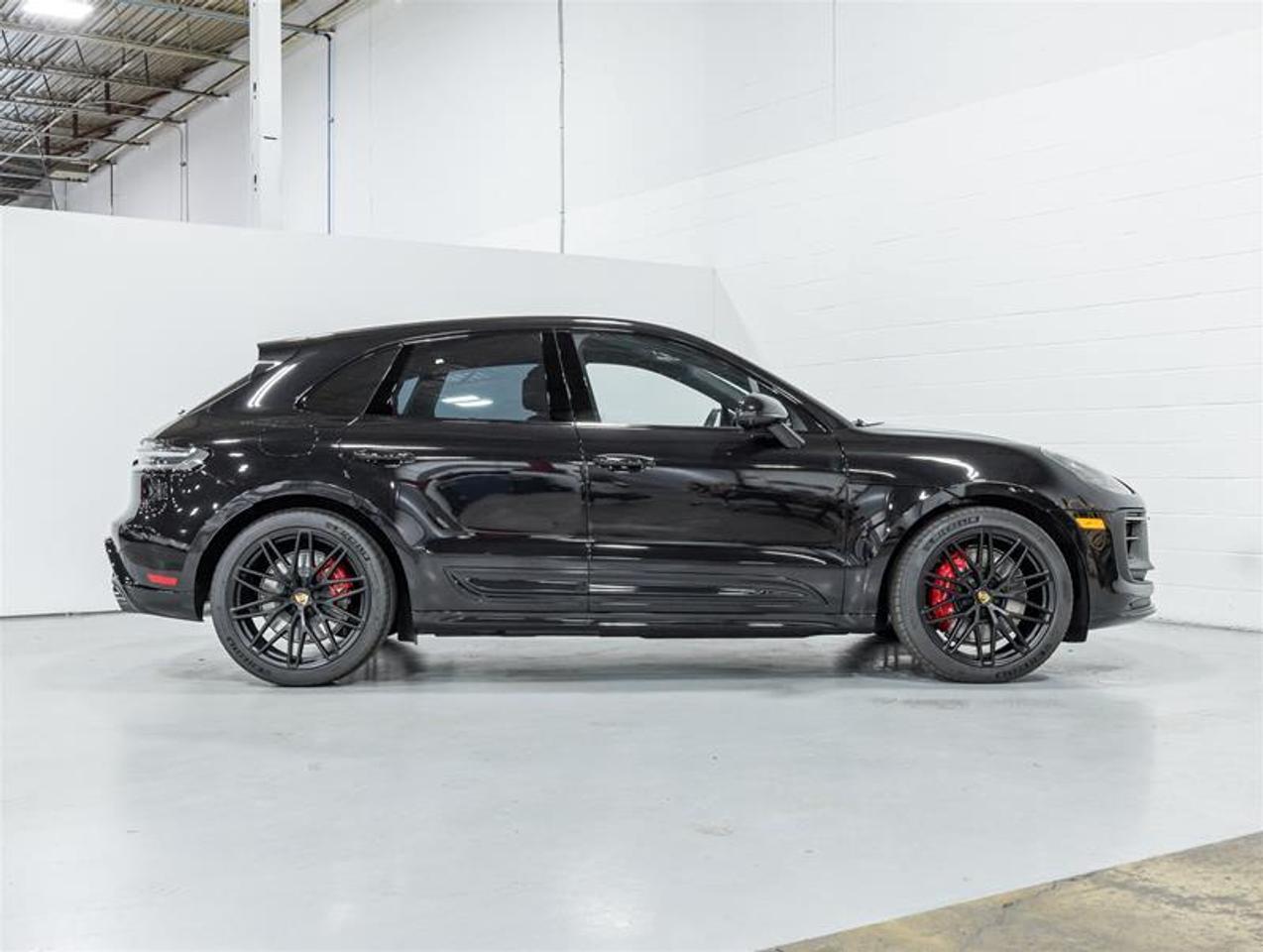 2026 Porsche Macan  Photo