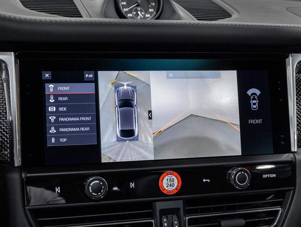 2026 Porsche Macan  Photo
