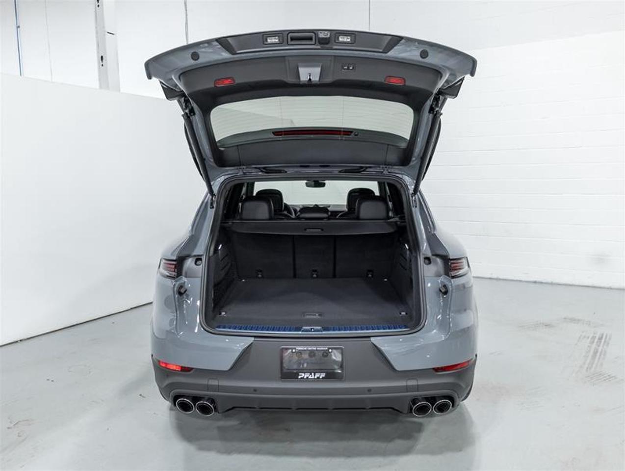 2026 Porsche Cayenne  Photo