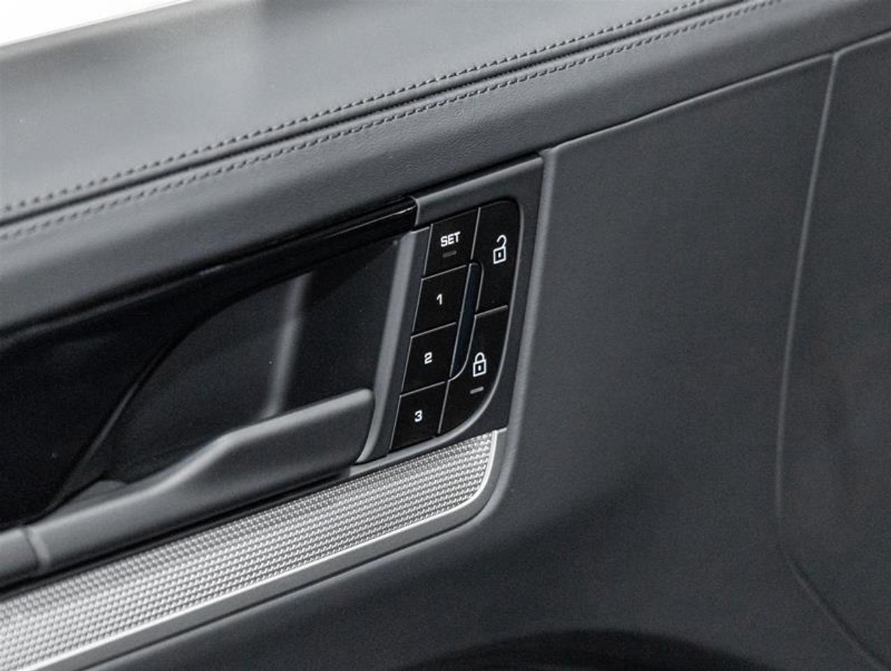 2026 Porsche Cayenne  Photo