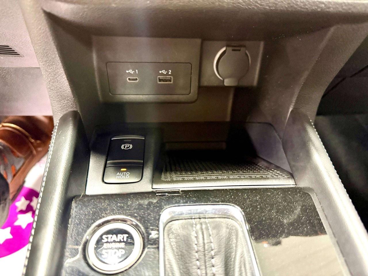 2024 Nissan Kicks SR FWD Photo
