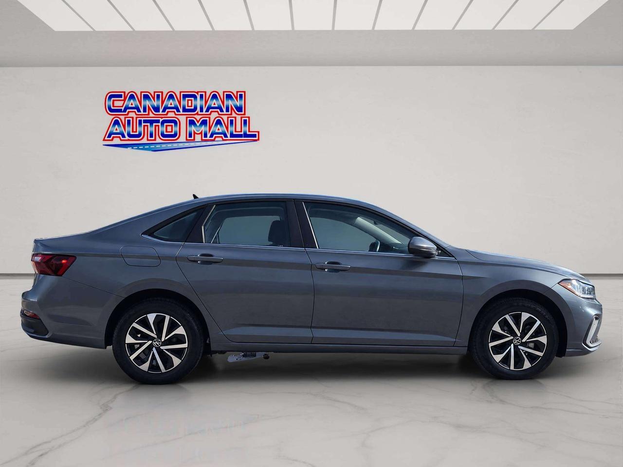 2025 Volkswagen Jetta TRENDLINE, HTD. SEATS, A/C, APPLE/ANDROID, 49K! Photo