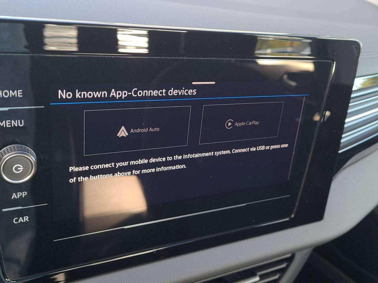 2025 Volkswagen Jetta TRENDLINE, HTD. SEATS, A/C, APPLE/ANDROID, 49K! Photo