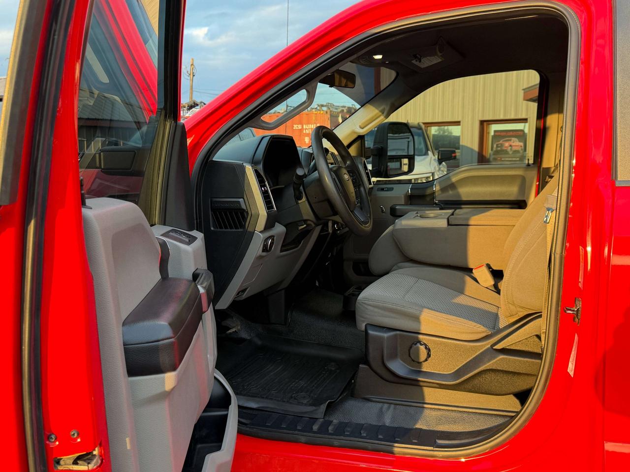 2017 Ford F-250 XLT Photo
