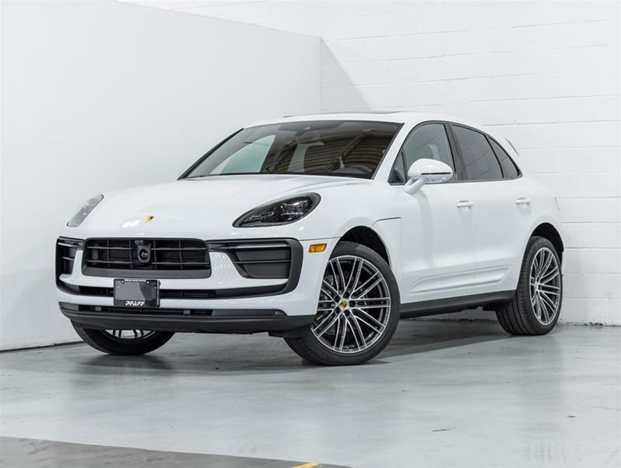 2026 Porsche Macan  Photo