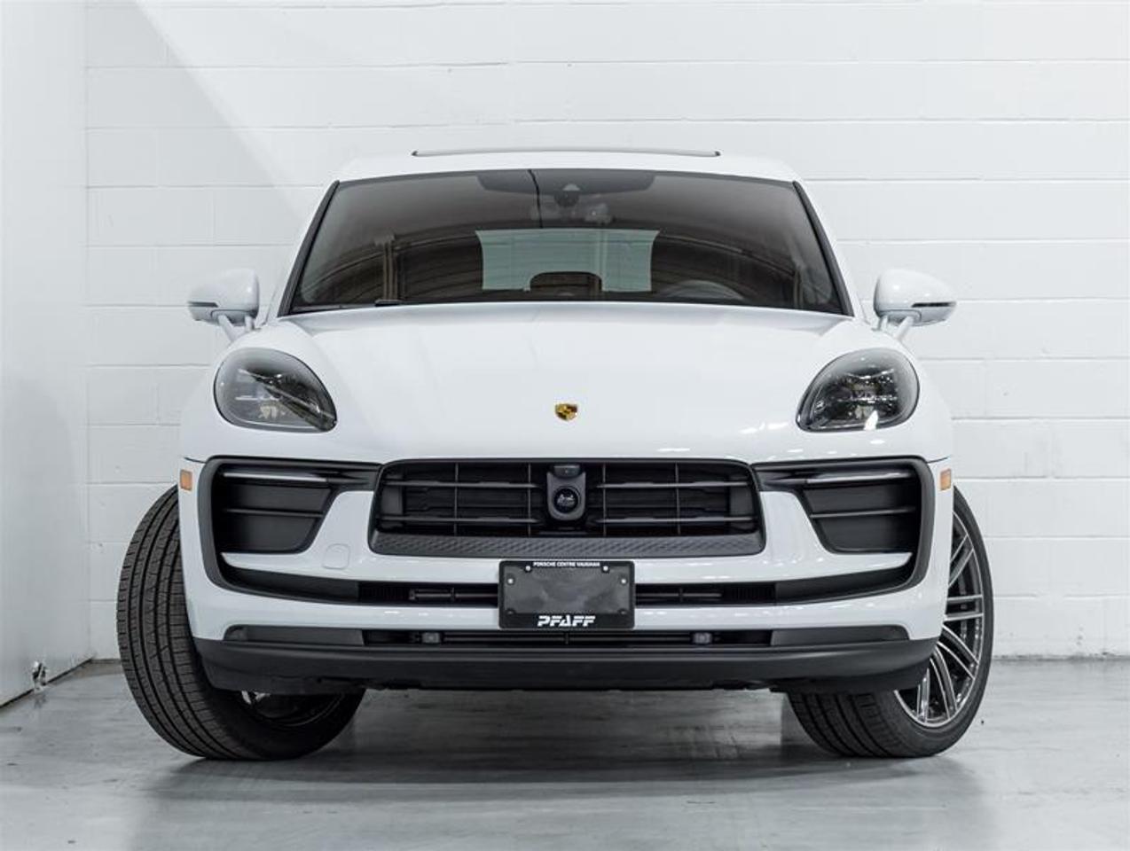 2026 Porsche Macan  Photo