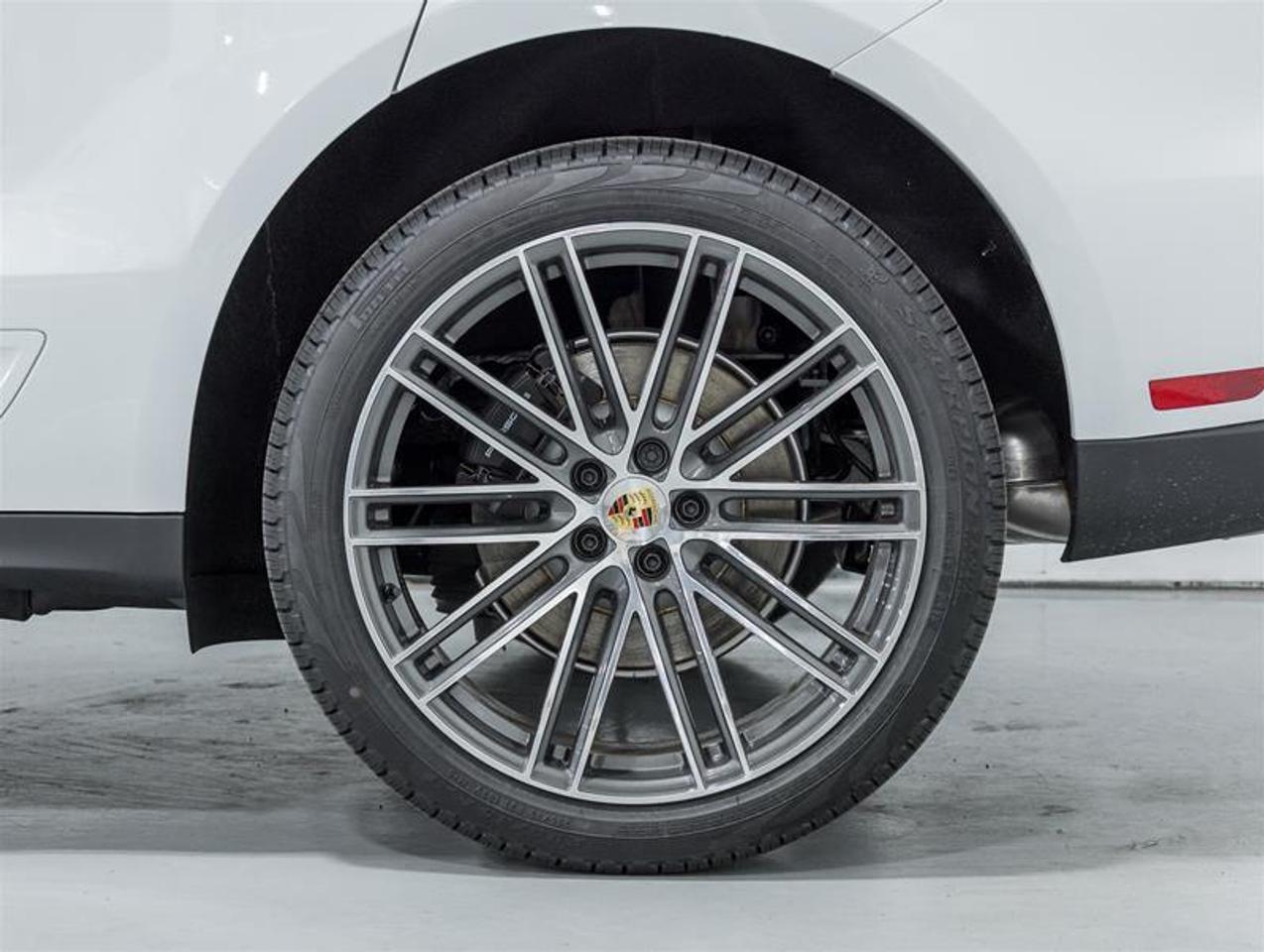 2026 Porsche Macan  Photo