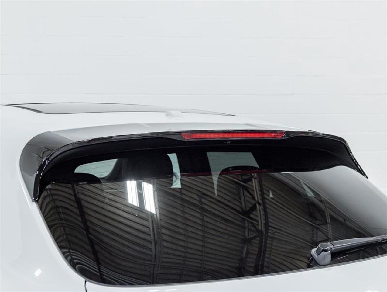 2026 Porsche Macan  Photo