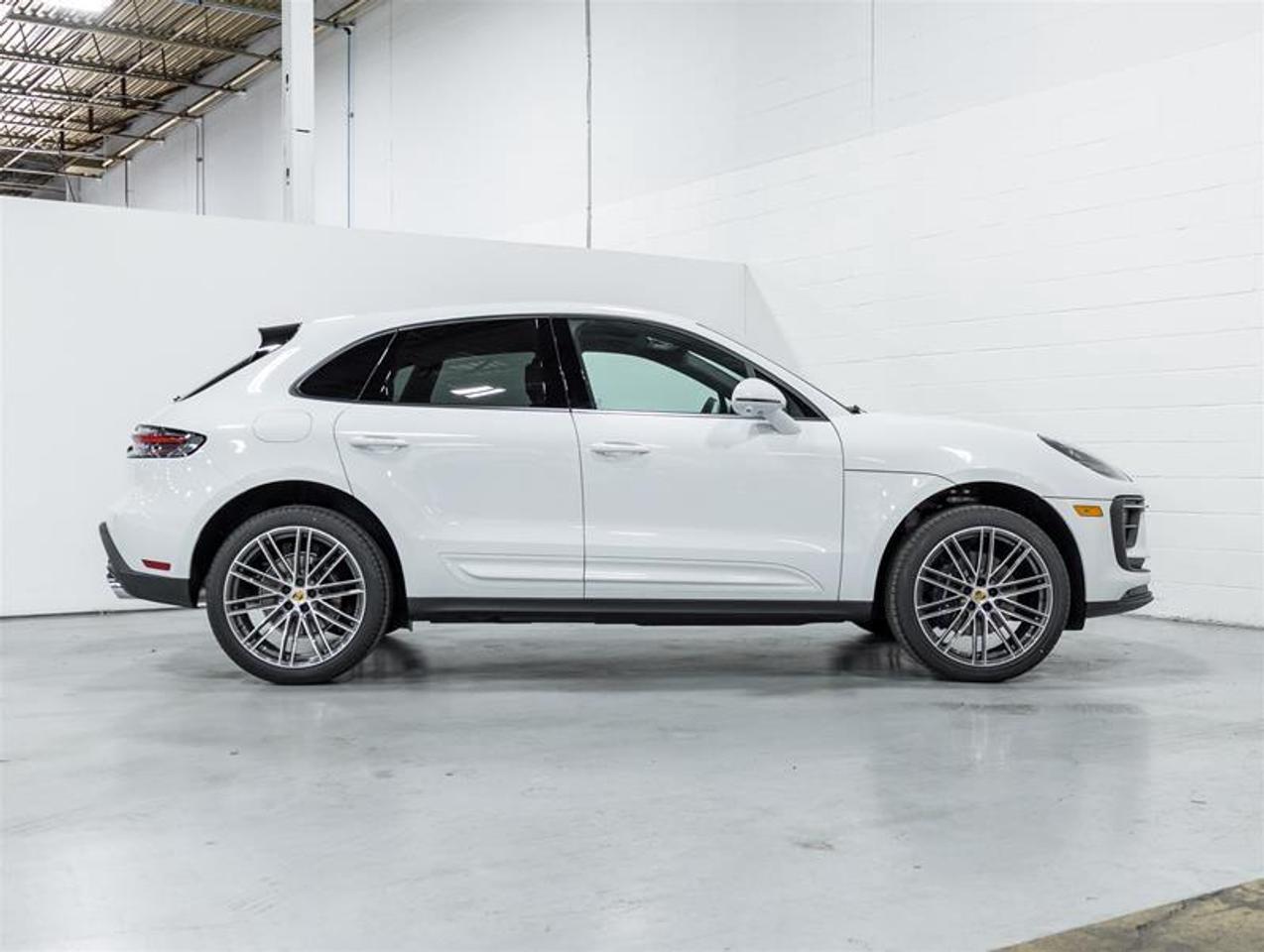 2026 Porsche Macan  Photo