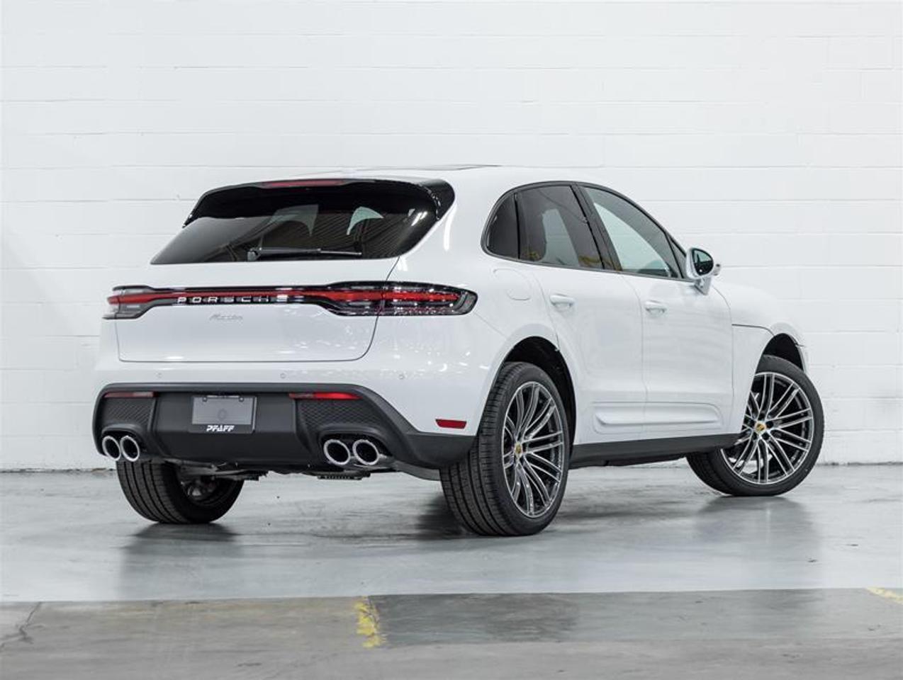 2026 Porsche Macan  Photo