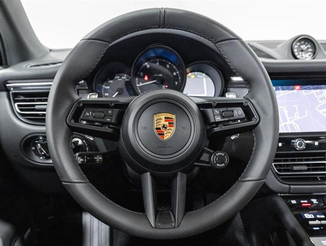 2026 Porsche Macan  Photo