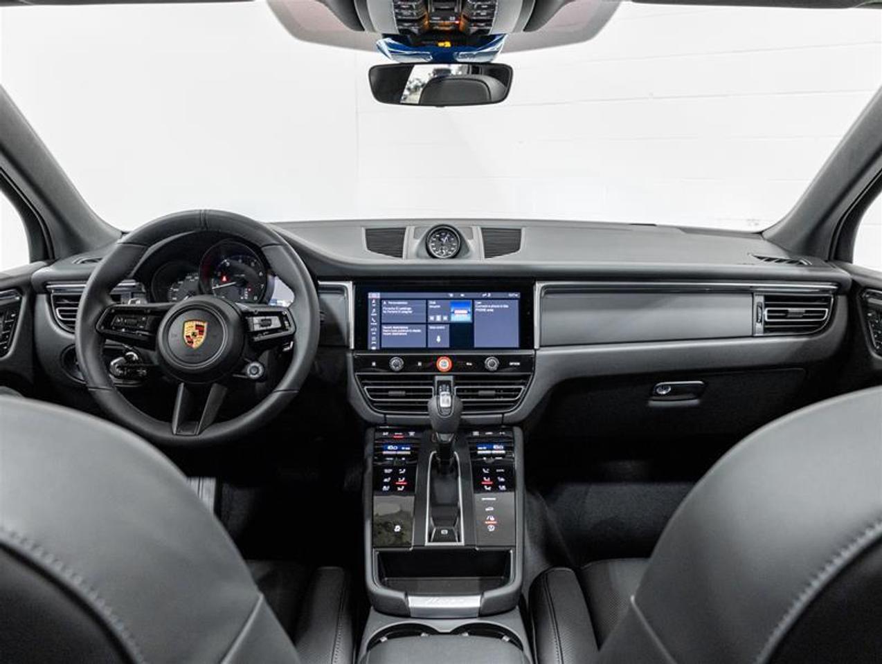 2026 Porsche Macan  Photo