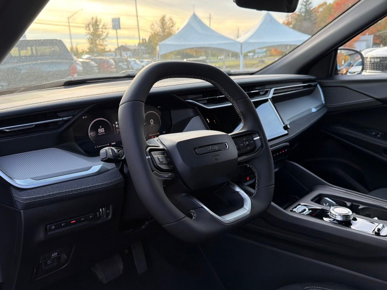 2026 Jeep Cherokee LAREDO 4x4 Photo