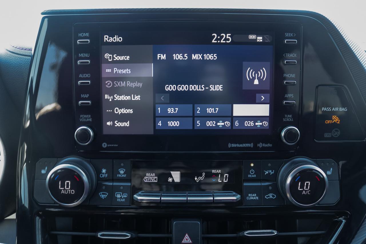 2022 Toyota Highlander XSE 4dr All-Wheel Drive Photo