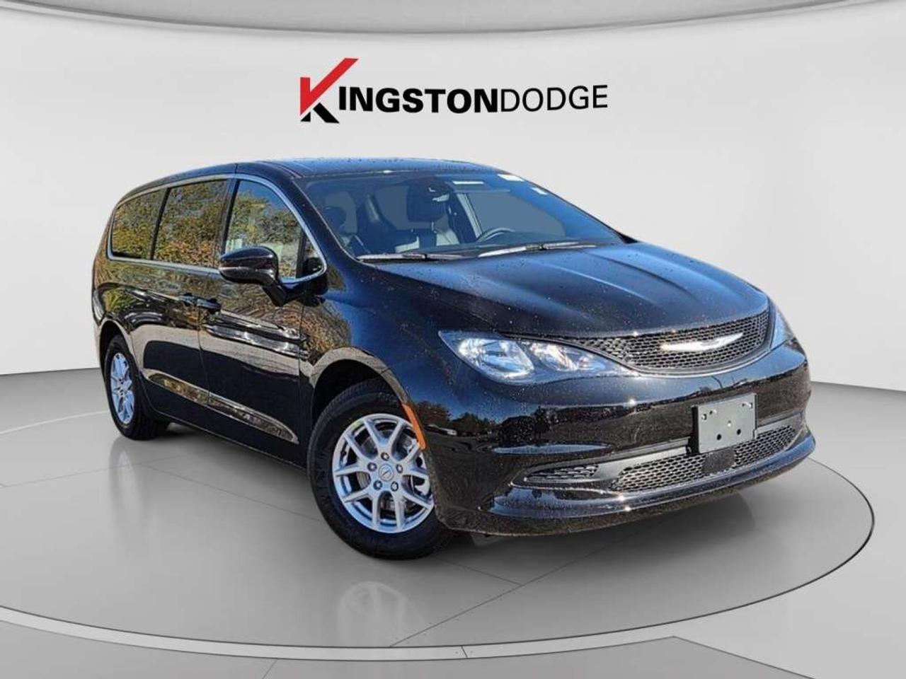 2026 Chrysler Grand Caravan SXT   Service Loaner   Qualifies for new vehicle finance rates! (OAC) Photo