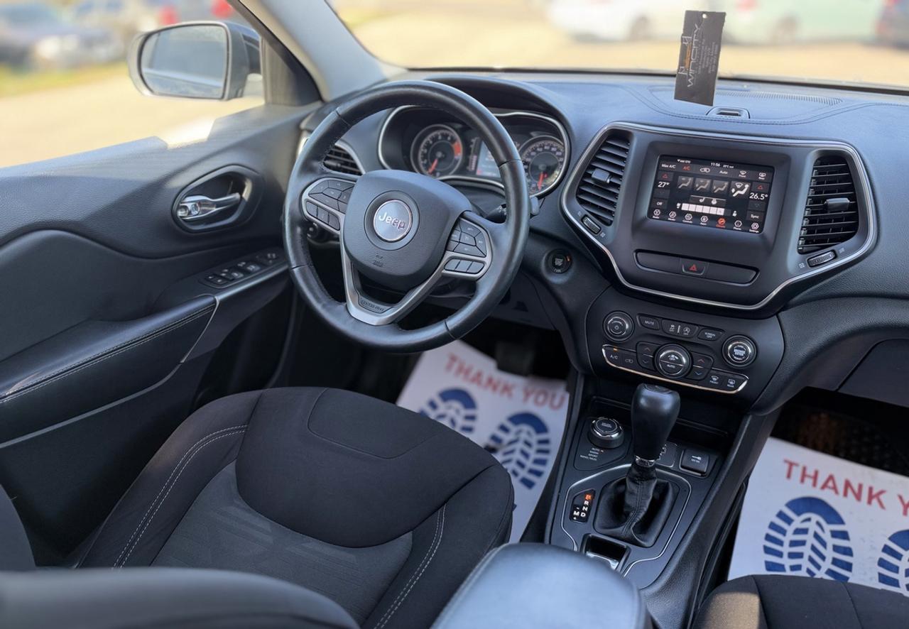 2019 Jeep Cherokee Latitude Photo